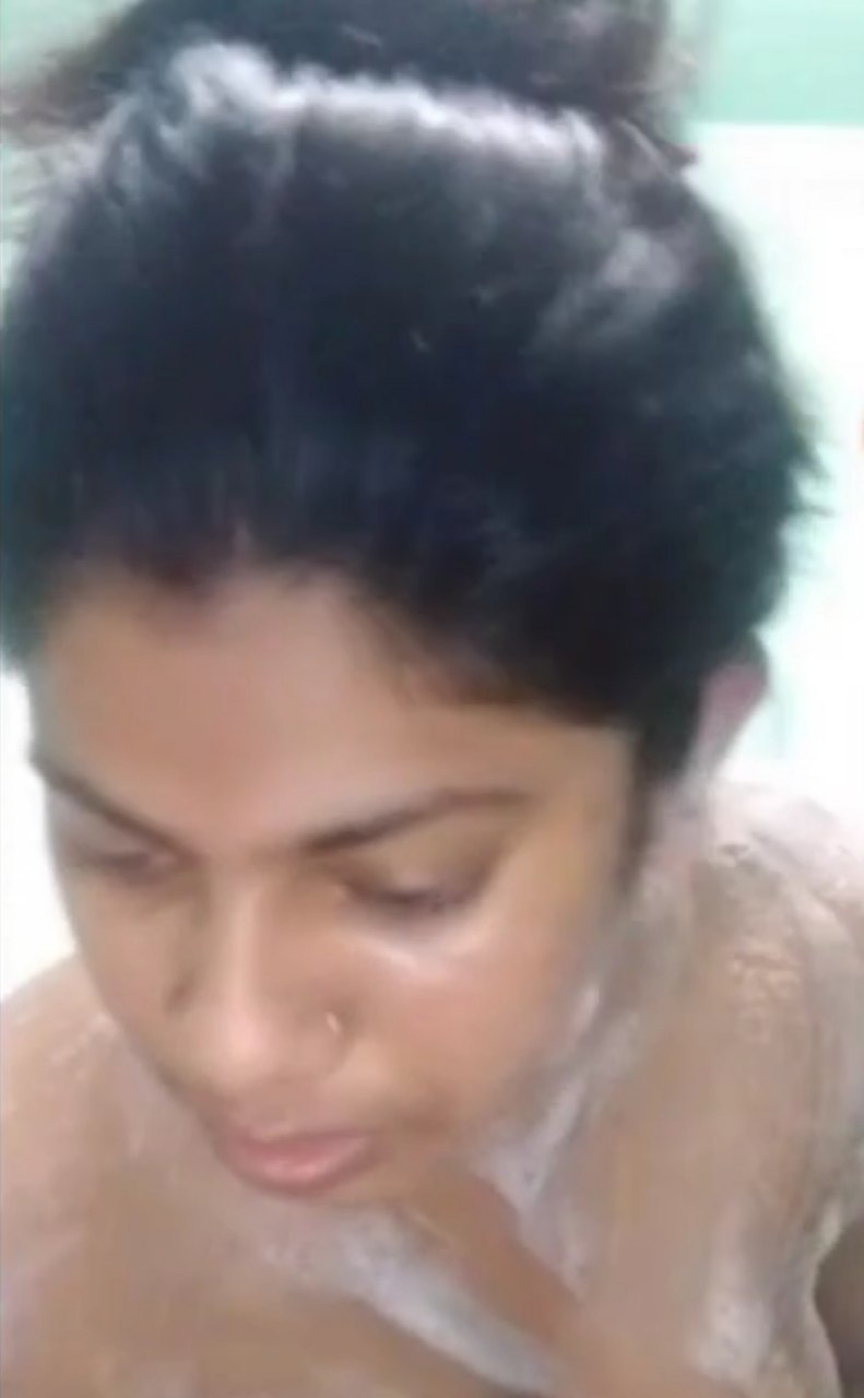 Bath bhabhi